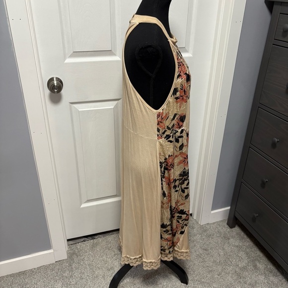 Three Bird Nest Dress - Picture 2 of 10